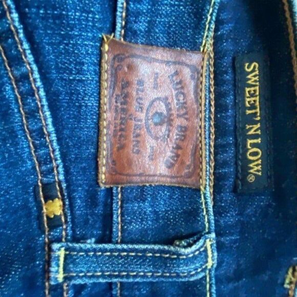 Lucky Women’s Sweet N Low Dark Wash Distressed Bootcut Size 4 - Picture 7 of 8